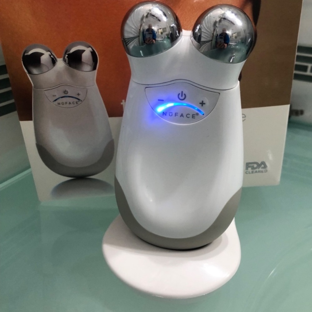 🔥last chance🔥NuFace - micro current facial lifting device